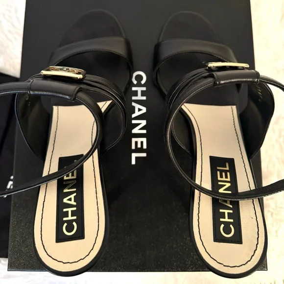 Chanel sandals (Authentic) - Picture 6 of 14
